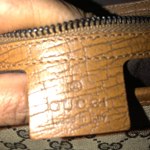 Gucci designer handbag - Picture 3 of 5